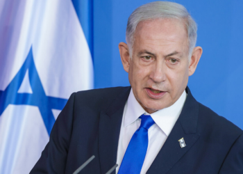 Declaração de Netanyahu reforça ofensiva contra o Hezbollah enquanto EUA negociam acordo com o Irã.