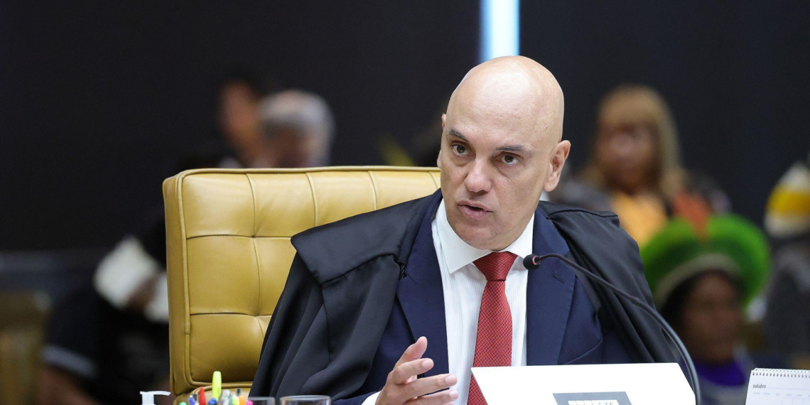Condenados por desinformação e tentativa de golpe começam a cumprir pena após decisão do STF.