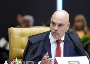 Condenados por desinformação e tentativa de golpe começam a cumprir pena após decisão do STF.