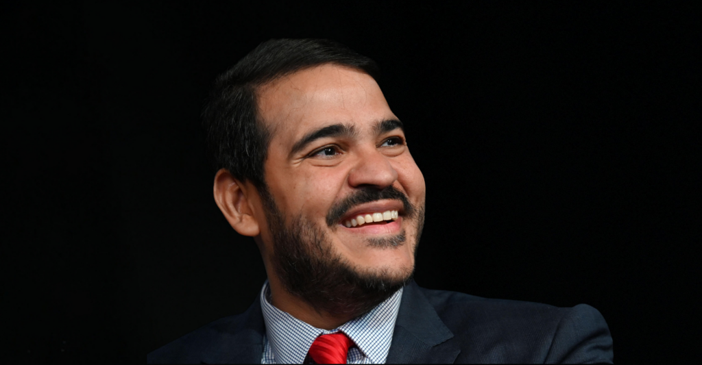 Conheça Jorge Messias, indicado por Lula ao STF, com trajetória no governo e atuação na AGU.