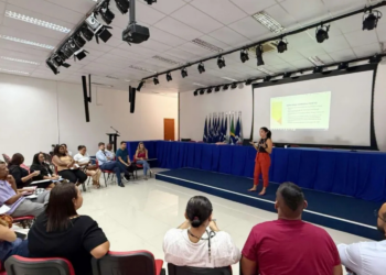 Treinamento na Câmara de Macaé prepara servidores para atuação responsável durante o período eleitoral de 2026.