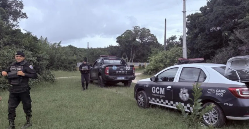 Fiscalização com drones monitora área ambiental em Cabo Frio e não identifica irregularidades.