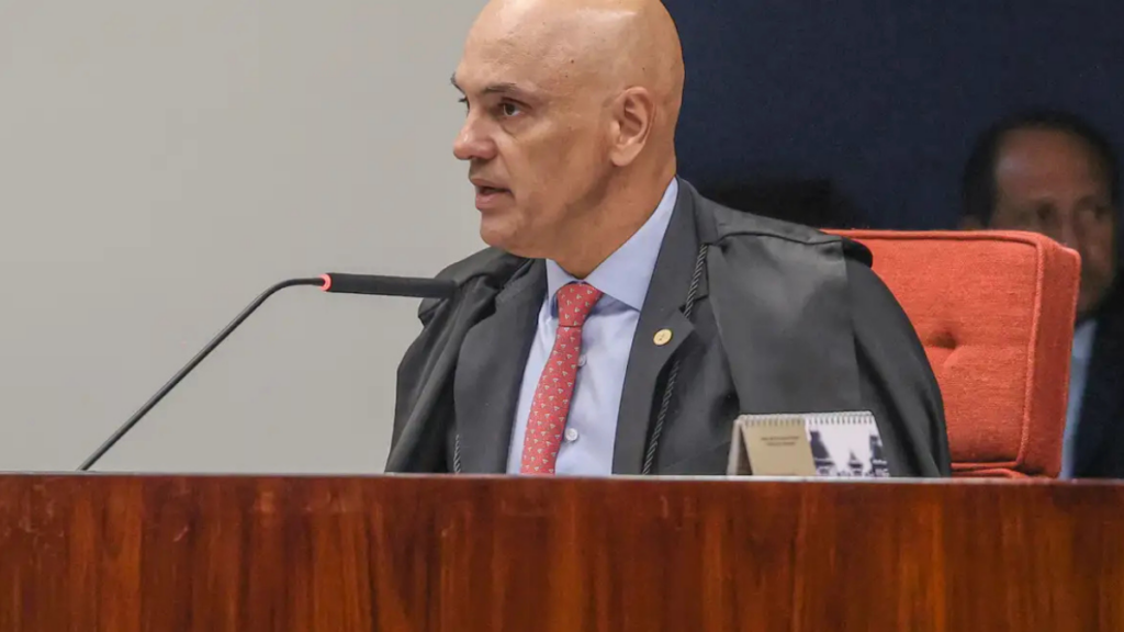 Alexandre de Moraes nega ter utilizado jatos de Daniel Vorcaro ou Fabiano Zettel, afirmando que todos os voos foram pagos pelo escritório de advocacia de sua esposa.