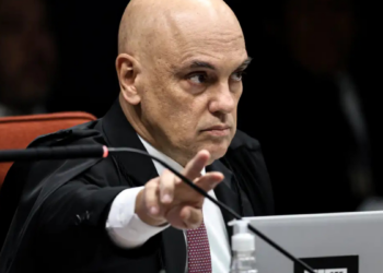 STF autoriza prisão e busca contra empresário suspeito de financiar esquema de acesso ilegal a dados de ministros, familiares e autoridades em operação da PF.
