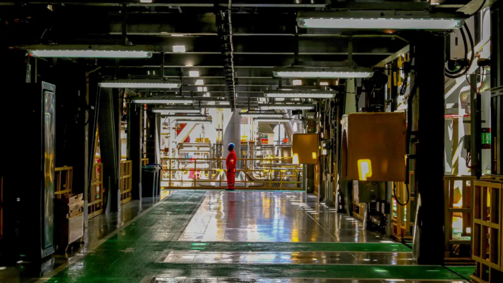  Produção de petróleo e gás natural no Brasil alcança 5,304 milhões de boe/d em fevereiro de 2026, com pré-sal liderando e Petrobras respondendo por quase 90% da produção.