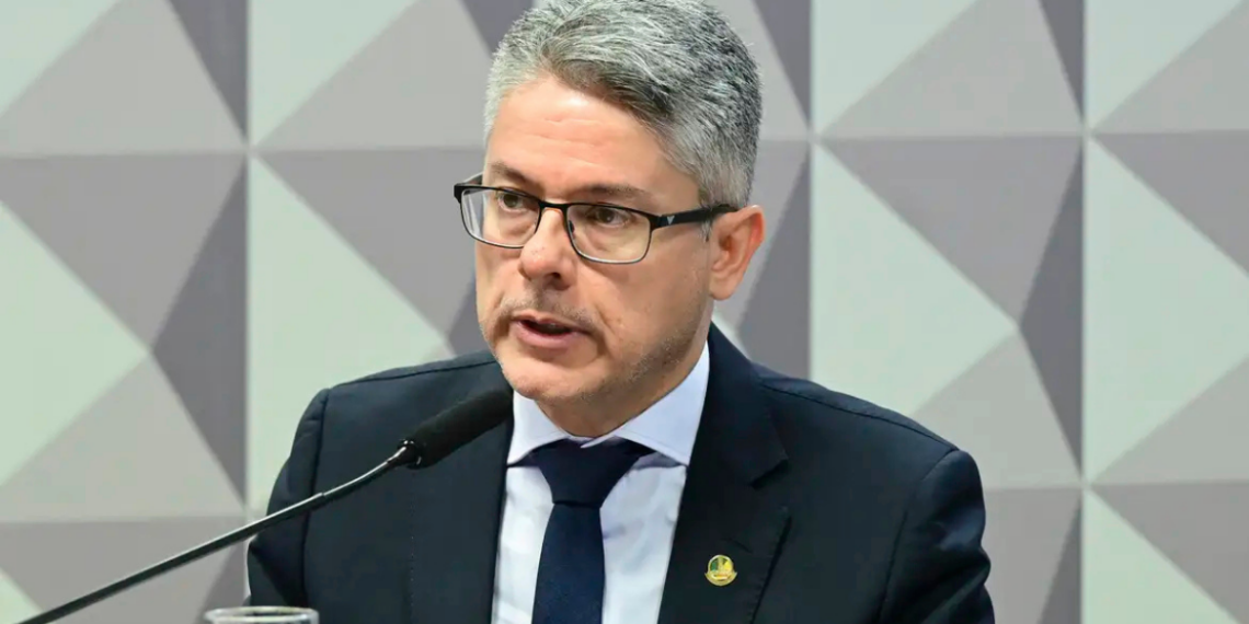 CPI do Crime Organizado será encerrada sem prorrogação após decisão do presidente do Senado, Davi Alcolumbre, apesar de pedidos para continuidade das investigações.