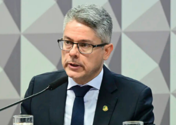 CPI do Crime Organizado será encerrada sem prorrogação após decisão do presidente do Senado, Davi Alcolumbre, apesar de pedidos para continuidade das investigações.
