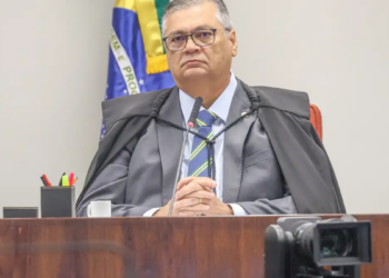 STF retoma julgamento sobre eleição-tampão no Rio de Janeiro; maioria defende escolha indireta pela Alerj, mas decisão final segue pendente.