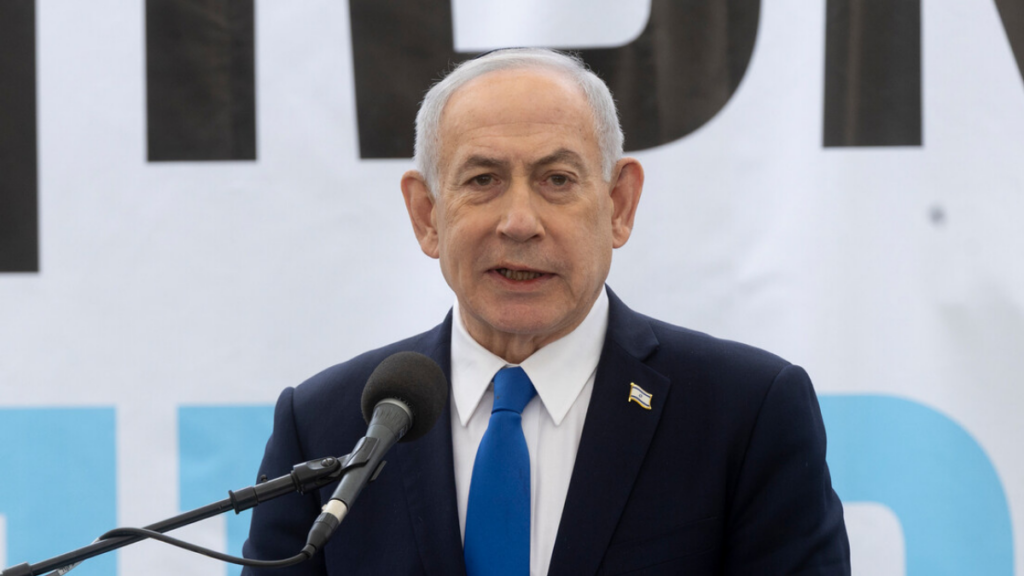 Benjamin Netanyahu pediu à Justiça de Israel o adiamento de depoimento em processo por corrupção. Caso envolve acusações de fraude, suborno e abuso de confiança.