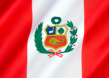 Peru vota neste domingo em eleição presidencial com 35 candidatos. Keiko Fujimori lidera pesquisas em disputa fragmentada e sem favorito consolidado.