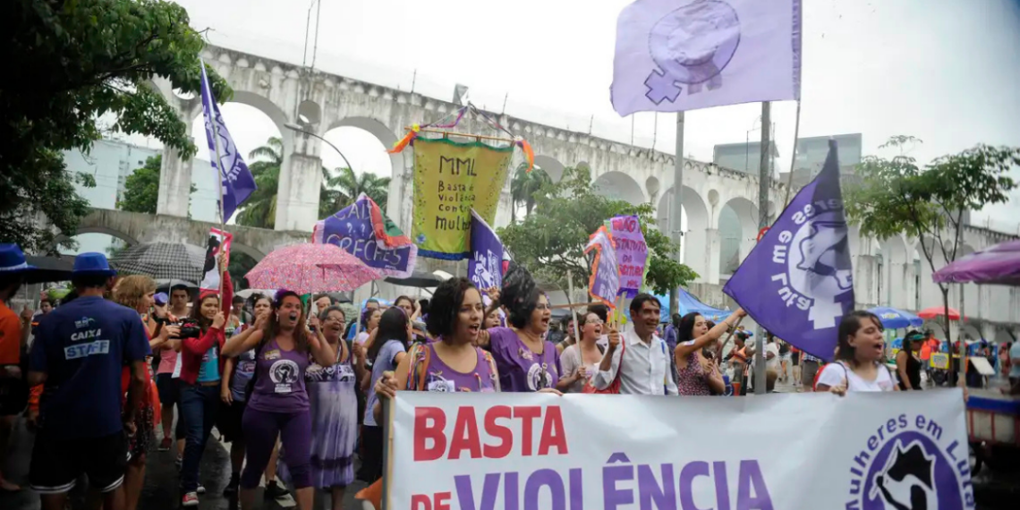 Estudo publicado no Brasil aponta que violência sexual pode elevar em até 74% o risco de doenças cardiovasculares em mulheres, segundo dados da Pesquisa Nacional de Saúde.