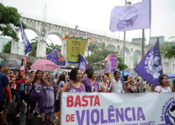 Estudo publicado no Brasil aponta que violência sexual pode elevar em até 74% o risco de doenças cardiovasculares em mulheres, segundo dados da Pesquisa Nacional de Saúde.