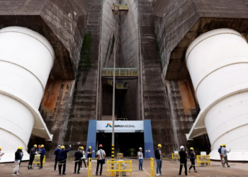 Brasil e Paraguai negociam nova tarifa de Itaipu que entra em vigor em 2027. Acordo pode impactar preços da energia e modelo de comercialização.