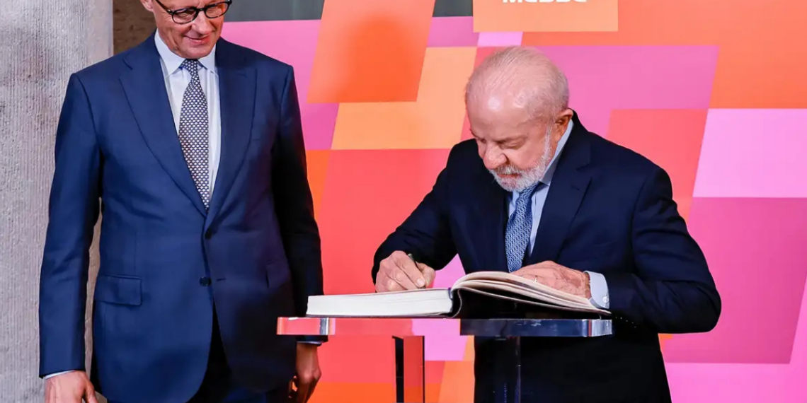 Em discurso na Hannover Messe, Lula destaca energia limpa, acordo com a União Europeia e alerta sobre impactos da inteligência artificial e conflitos globais.