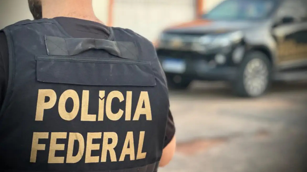 Polícia Federal investiga possível gestão irregular de R$ 13 milhões em instituto de previdência de SP em operação que envolve Banco Master.