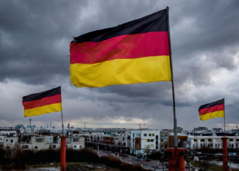 Interrupção do oleoduto Druzhba pela Rússia eleva incertezas no abastecimento de petróleo da Alemanha e pressiona setor energético europeu.