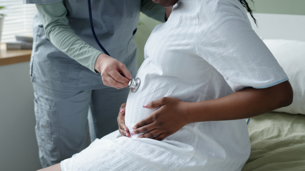 Hospitais deverão afixar cartazes com orientações às pacientes.