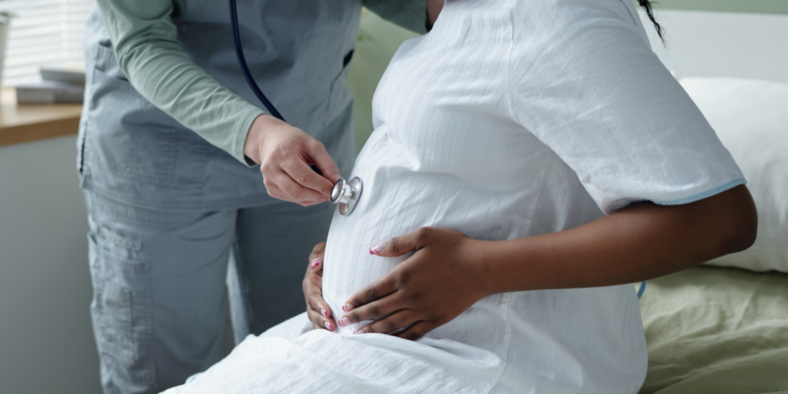 Hospitais deverão afixar cartazes com orientações às pacientes.