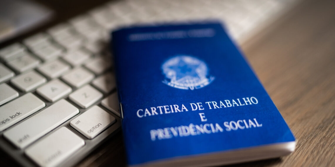 Banco de Empregos oferece oportunidades em diversas áreas.