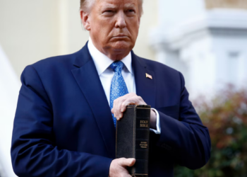 Tema envolve uso de símbolos religiosos na política.