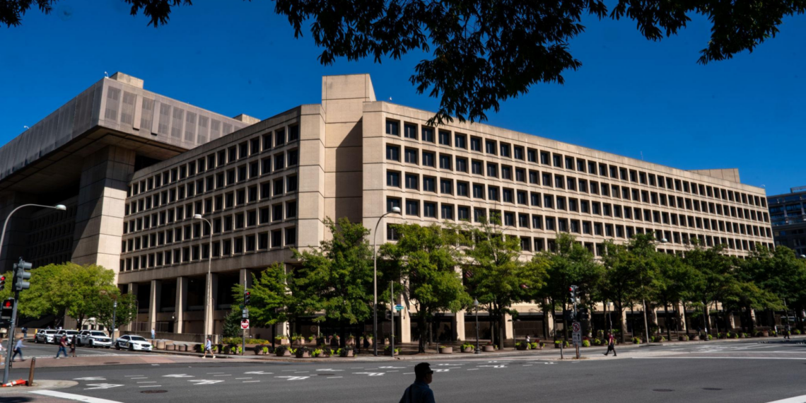 Agência federal americana enfrenta nova turbulência interna.