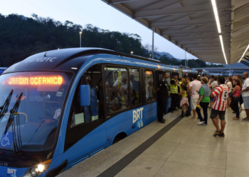 Rio aprova medidas para coibir assédio e ampliar segurança feminina no transporte.