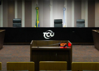Documento aponta ausência de formalização contratual no caso.