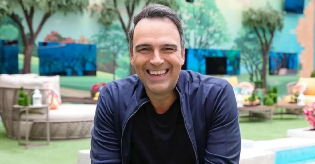 Tadeu Schmidt revela que só sentiu cansaço após final do programa.