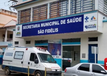 Secretário de Transporte de São Fidélis e prefeito José William são alvos de ação popular que questiona suposta acumulação irregular de cargos públicos.