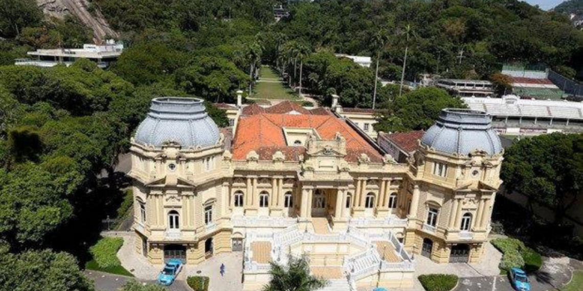 Mudanças administrativas têm forte peso político.