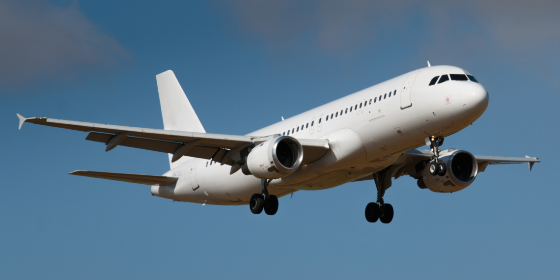 Embraer divulga resultados do 1º trimestre de 2026 com carteira de pedidos de US$ 32,1 bilhões, recorde histórico e crescimento de 22% em relação ao ano anterior.