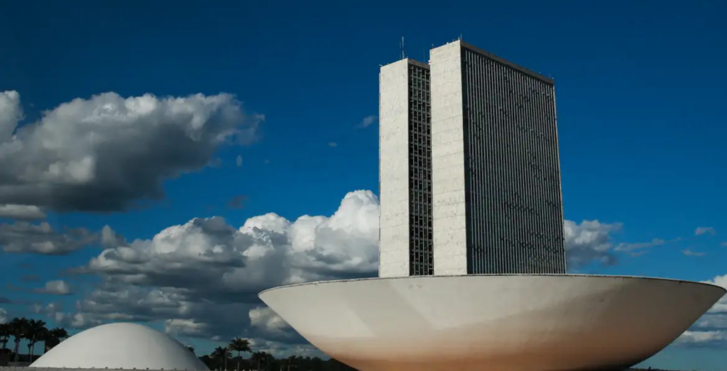 Senado pode votar criação de cadastro nacional de condenados por violência contra a mulher. Agenda inclui sabatina de indicado ao STF, análise de veto e PEC trabalhista.