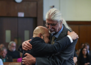Preso injustamente por 25 anos, homem vence batalha judicial