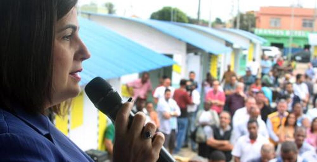 Rosinha Garotinho não pode assumir cargo na Prefeitura de Campos neste momento por impedimento judicial, segundo o prefeito
