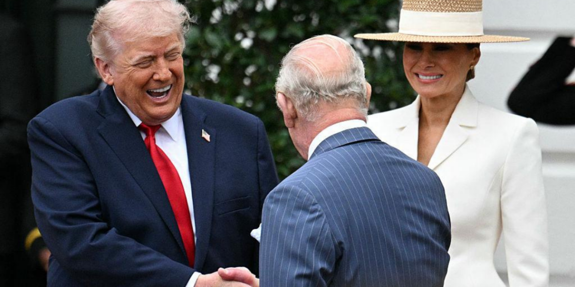 Episódio entre Trump e Rainha Camilla gera debate global sobre protocolo e diplomacia. Hashtags: