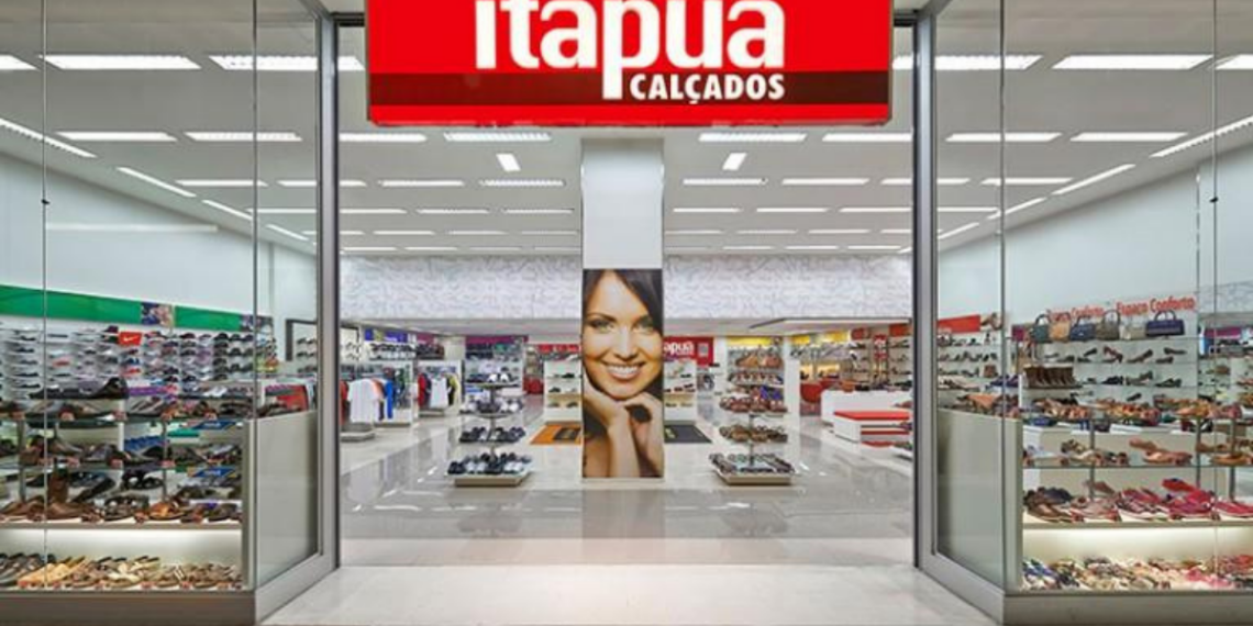 Itapuã fecha maioria das lojas em BH e amplia estratégia digital em meio à crise do varejo.