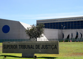 Operação apura suspeita de acesso antecipado a minutas de decisões do STJ.