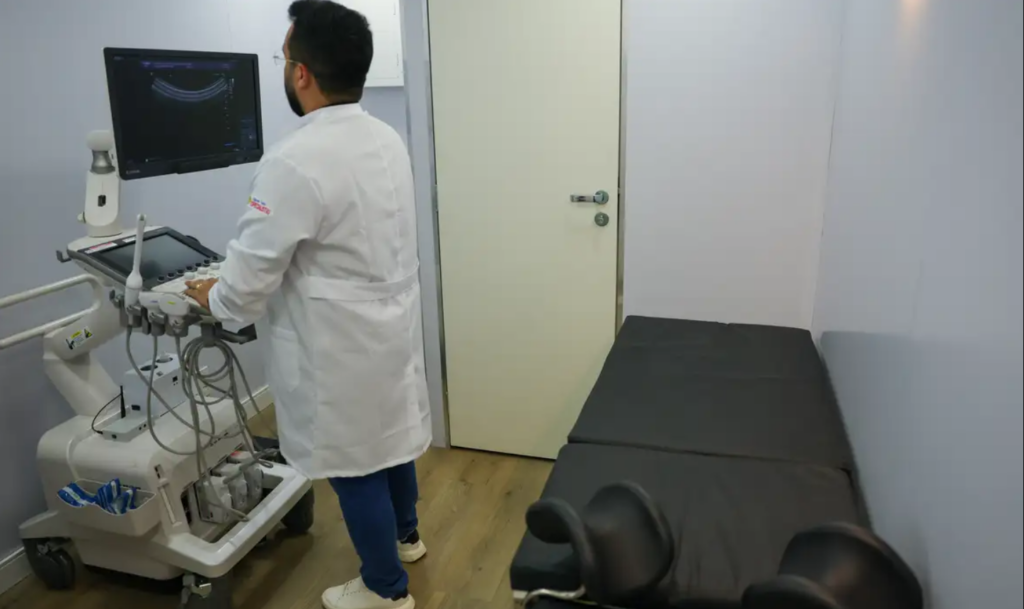 Lei sancionada garante programas de saúde mental para crianças e adolescentes no SUS, com atendimento especializado, prevenção e apoio terapêutico gratuito.