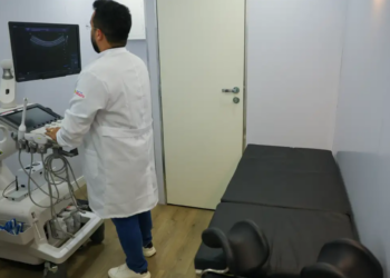 Lei sancionada garante programas de saúde mental para crianças e adolescentes no SUS, com atendimento especializado, prevenção e apoio terapêutico gratuito.