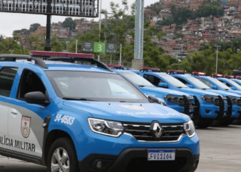 MP do Rio denuncia dois policiais militares por homicídio triplamente qualificado de empresário na Pavuna após mais de 20 disparos de fuzil.