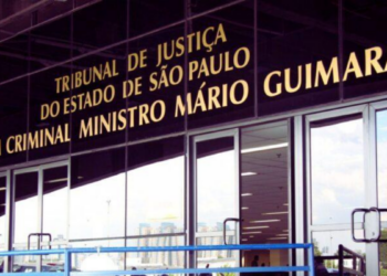 Influenciadora Deolane Bezerra teve prisão mantida após audiência de custódia em São Paulo.