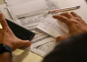 Lei sancionada no Rio de Janeiro proíbe empresas de energia, água, gás, telefonia, internet e TV de alterarem datas de vencimento sem autorização do consumidor.