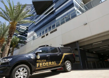 Polícia Federal e CGU realizam nova etapa da Operação Sem Desconto para investigar cobranças indevidas em benefícios de aposentados e pensionistas.