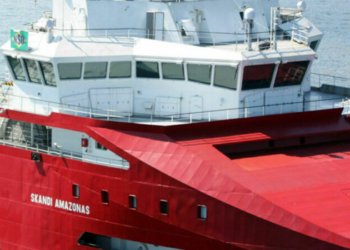 Acidente com Skandi Amazonas em Macaé tem novo esclarecimento da Marinha sobre local do impacto.