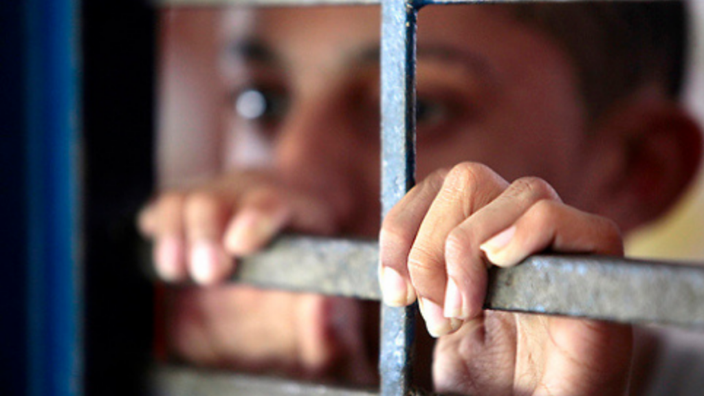 PEC propõe responsabilização penal a partir dos 16 anos em casos graves