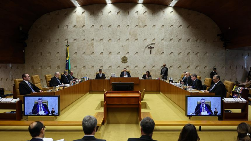 Alteração na lei penal pode reduzir condenações; STF fará revisão dos casos.