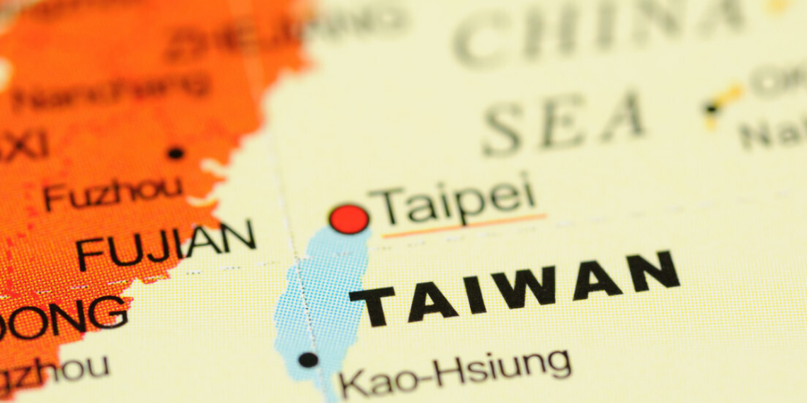 Donald Trump afirma que políticas dos EUA permitiram avanço de Taiwan na indústria de semicondutores e critica perda de protagonismo americano no setor de chips.