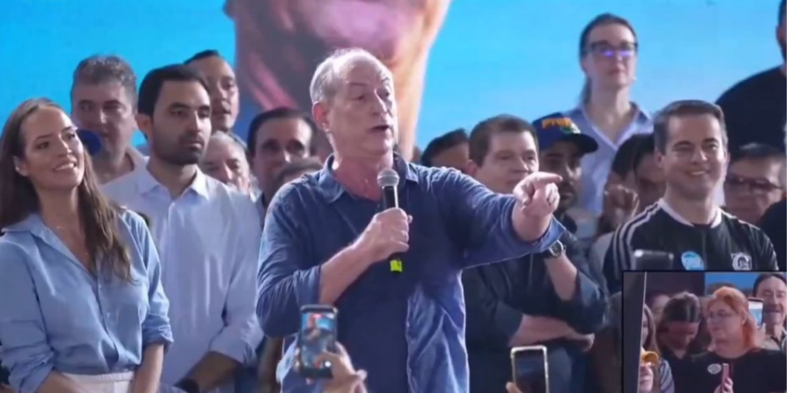 Episódio ocorreu durante lançamento da pré-candidatura de Ciro Gomes