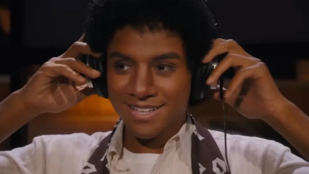Filme sobre Michael Jackson segue em cartaz e supera grandes lançamentos do ano