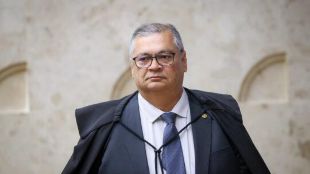 Vice-prefeito de Macapá segue afastado após decisão do STF por suspeita de fraude.